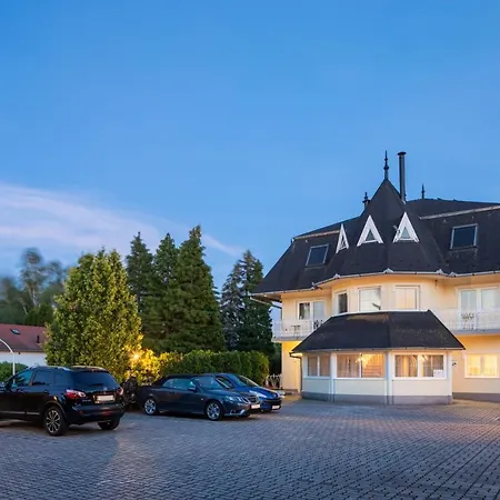 Admiral Family Bed & Breakfast Keszthely