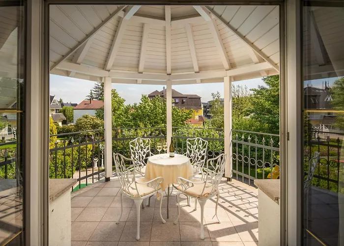 Bed & Breakfast Admiral Family 4*