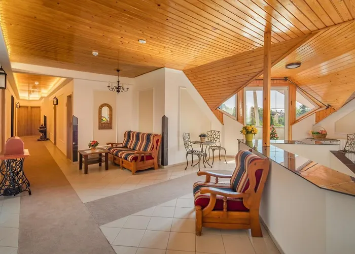 Admiral Family לינה וארוחת בוקר 4*