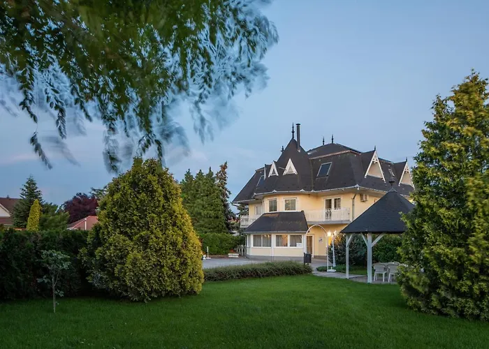 Admiral Family Bed & Breakfast