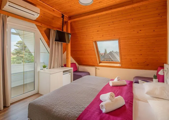 Admiral Family Bed & Breakfast 4*