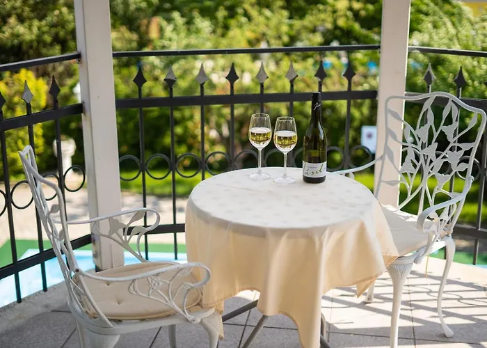 Admiral Family קסזטלי